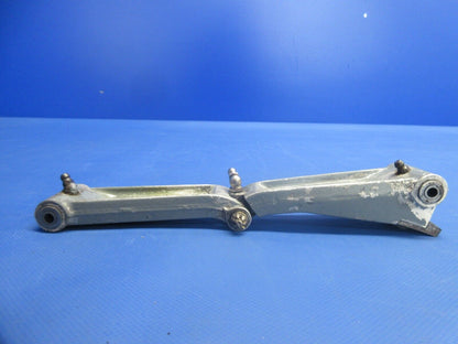 Cessna 172 / 172P Nose Gear Torque Link Assy Upper & Lower 0442506-2 (0724-910)