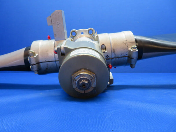 Piper PA-23-250 Aztec Hartzell Propeller Model HC-A2XK-2 (0524-99)