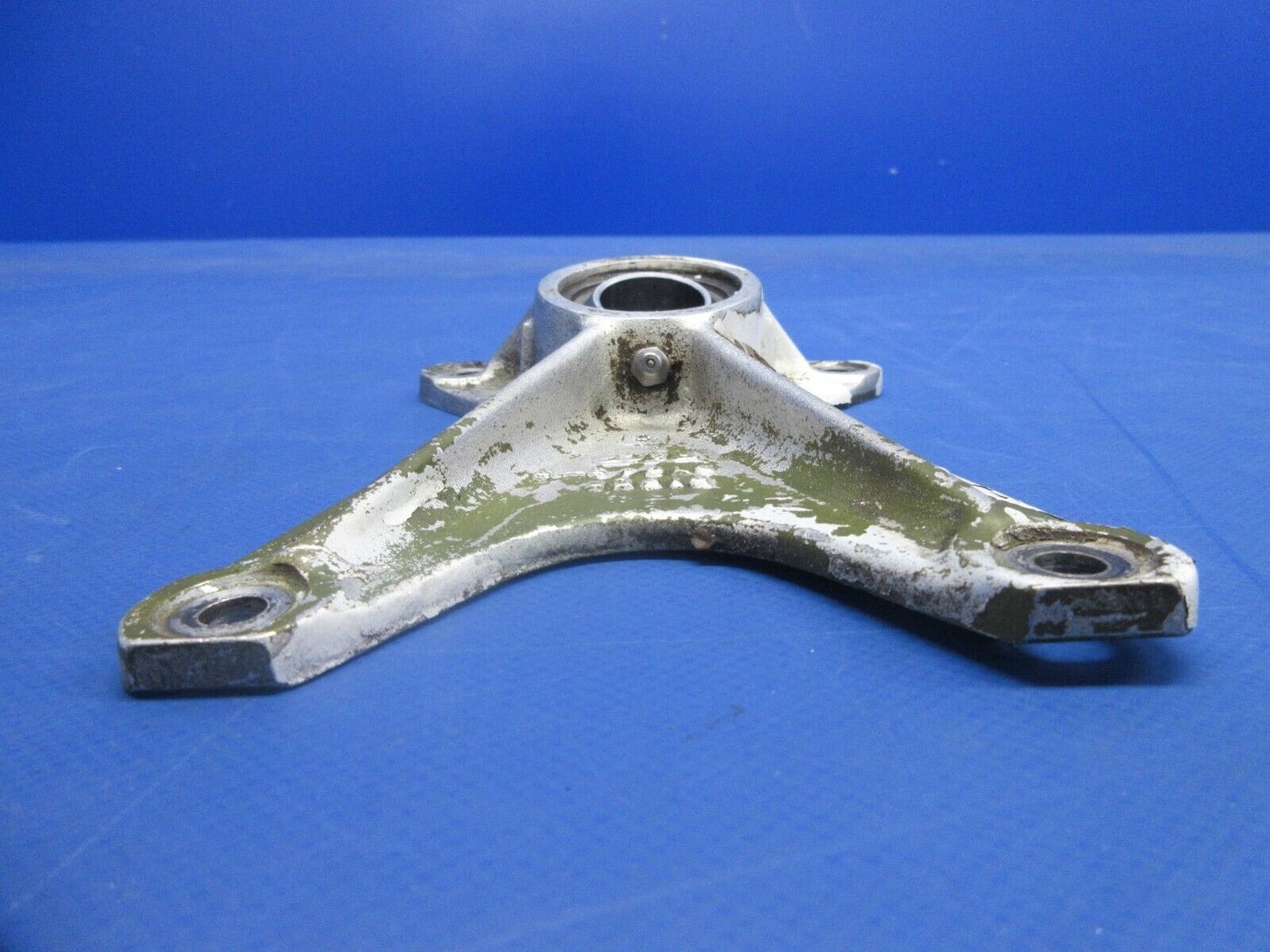 Piper PA-32RT-300T Lance II Main Gear AFT Trunnion Fitting 67042-13 (0924-864)