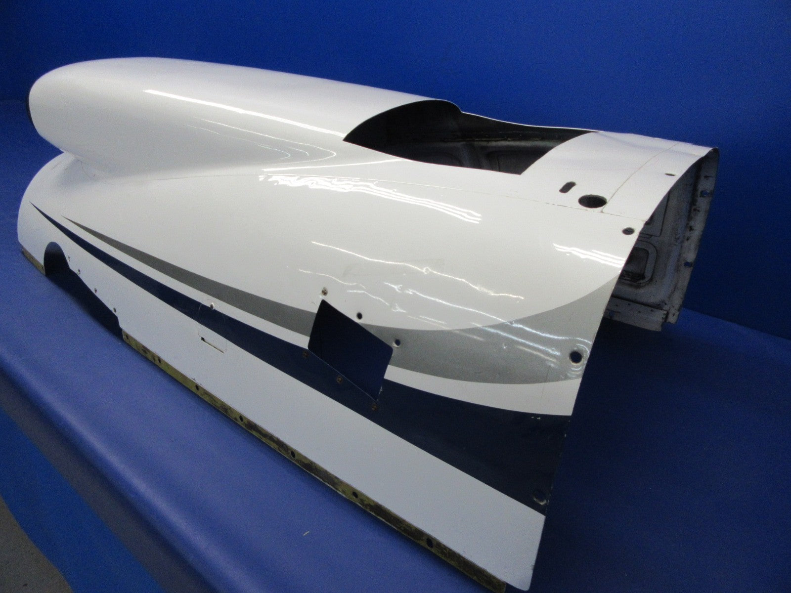 Piper PA-31T1 Cheyenne RH Lower Cowling P/N 50107-26 (0426-10)13
