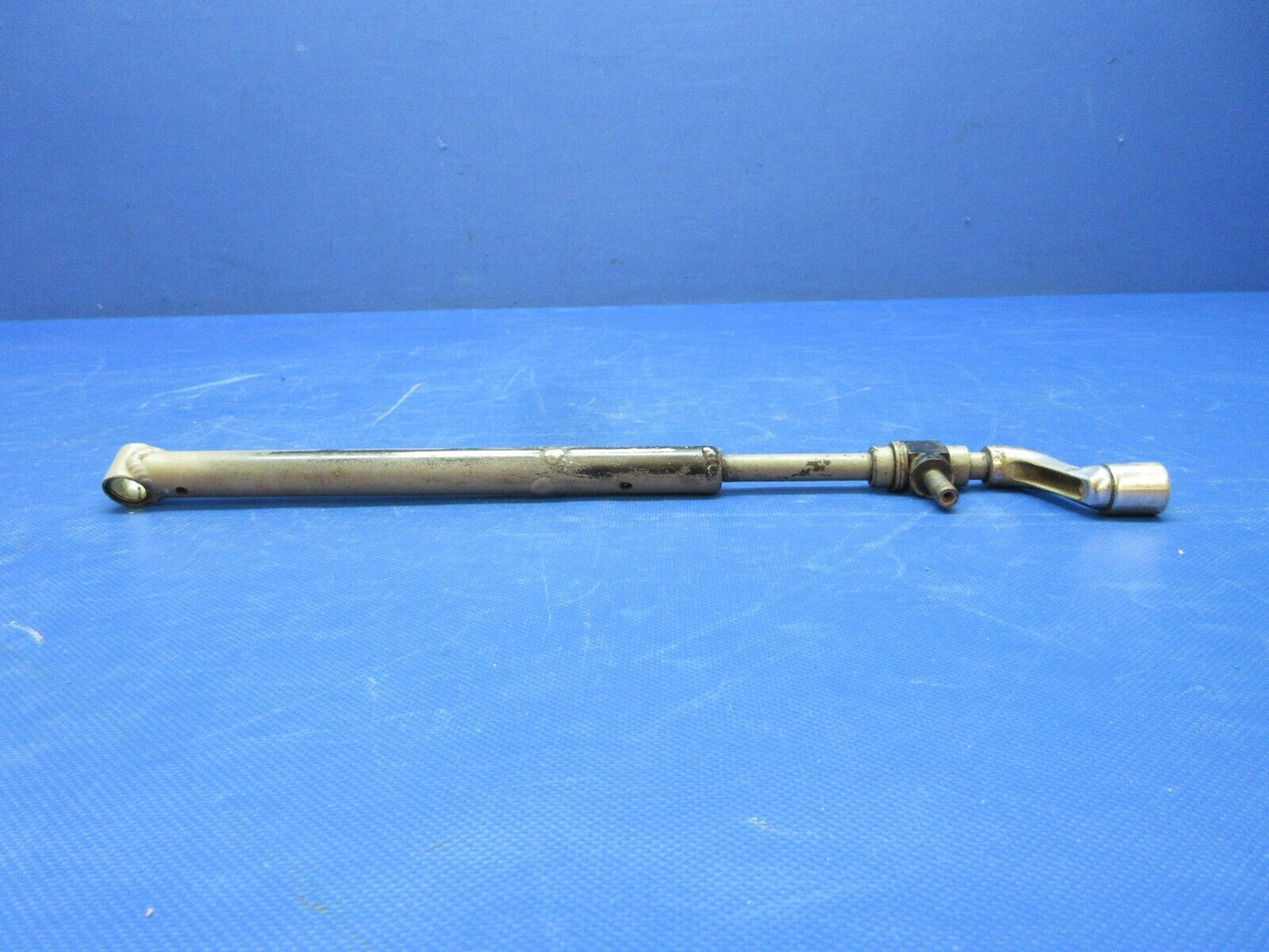 Cessna 172 / 172P Jack Screw Assy P/N 0514089-11 (0924-1277)