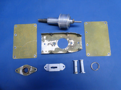 Piper PA-32RT-300T Lance II Stabilator Trim Barrel Assy P/N 78925-03 (0924-834)
