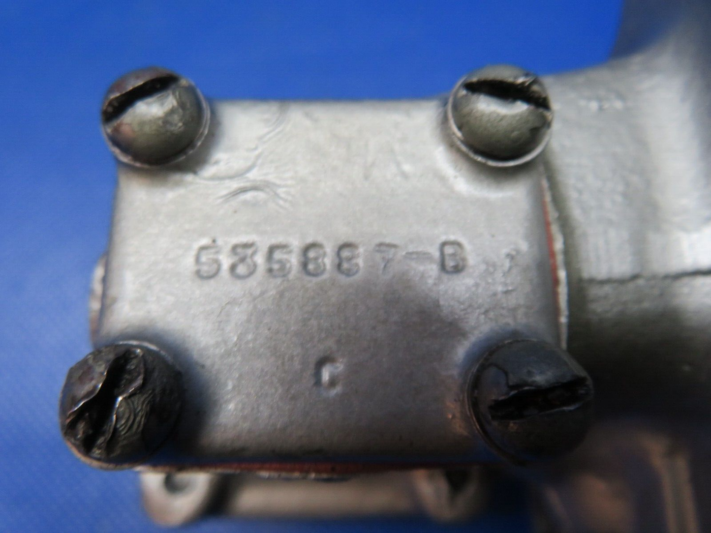 Continental O-470-U Cover Oil Pump Tach Drive Housing P/N 538579 (0324-173)