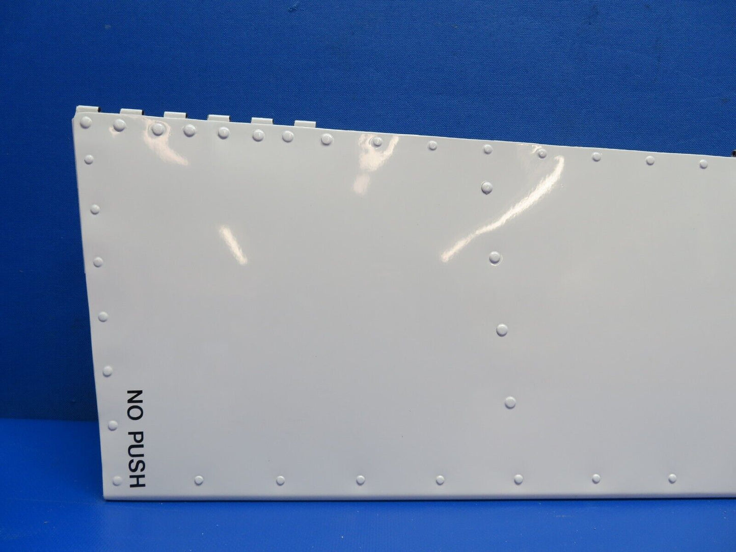 Piper PA-23-250 Aztec Rudder Trim Tab Assy P/N 16136-00, 1636-000 (0424-1719)