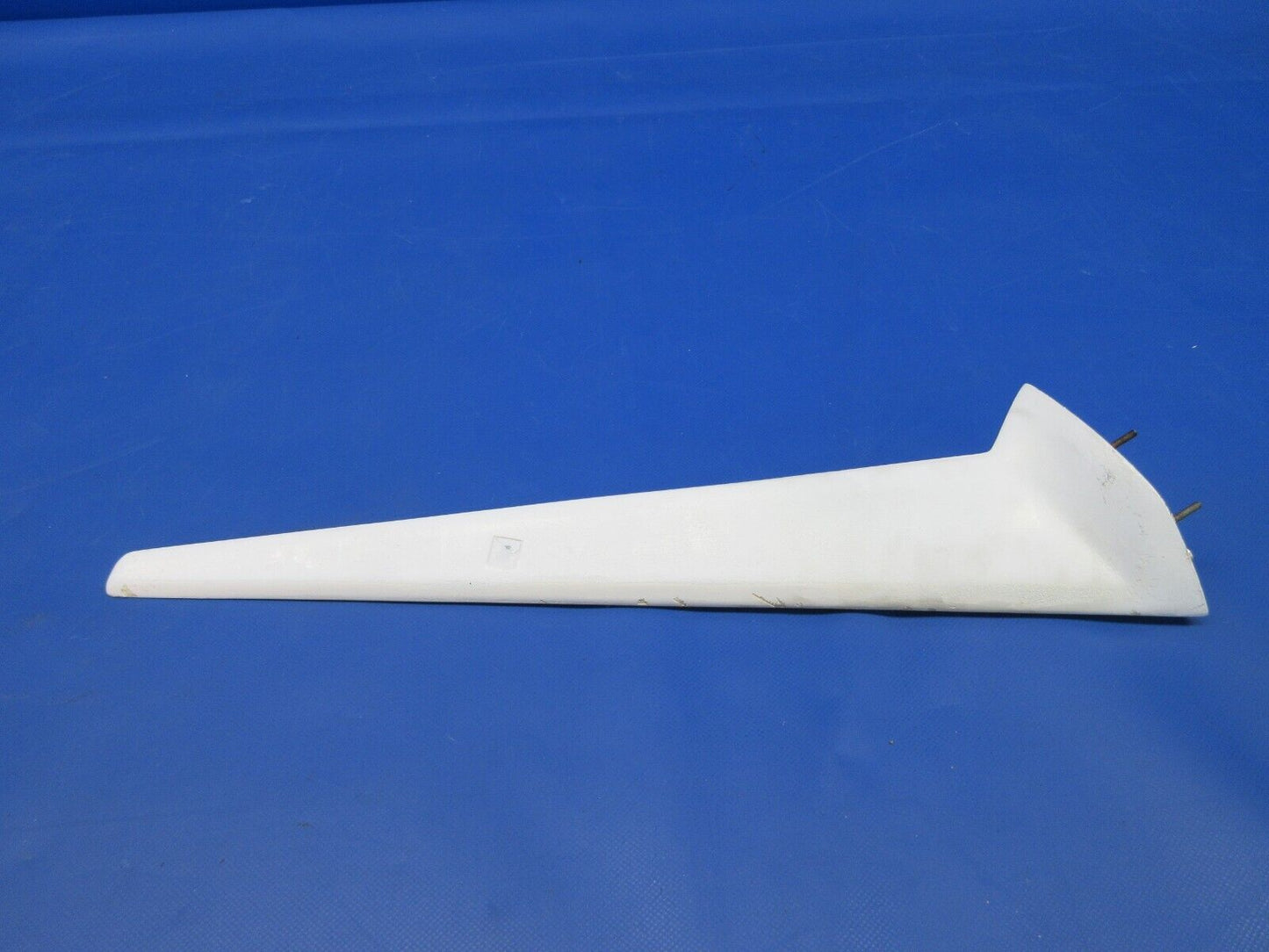 Beech 95 / D95A Travel Air Narco VHF Broad Band Antenna P/N VP-10 (0524-1156)