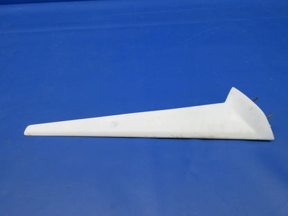 Beech 95 / D95A Travel Air Narco VHF Broad Band Antenna P/N VP-10 (0524-1156)