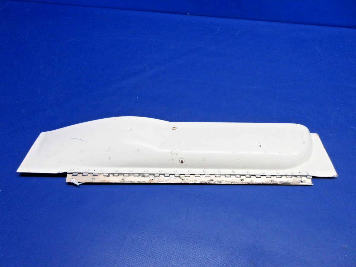 Mooney M20 / M20C LH Nose Gear Door P/N 8367-501 ( 0426-918 )1
