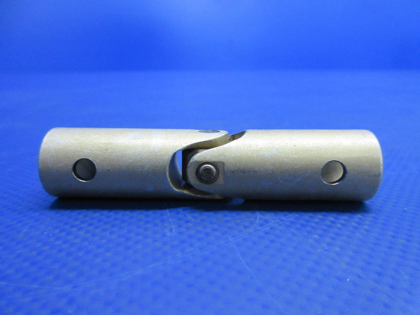 Cessna Control Yoke Universal Joint P/N 0411257 NOS (0426-725)4
