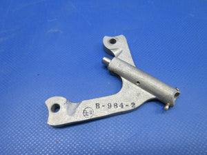 Beech 95 / D95A Travel Air Hartzell Blade Prop Bracket P/N B-984-2 (0524-1081)
