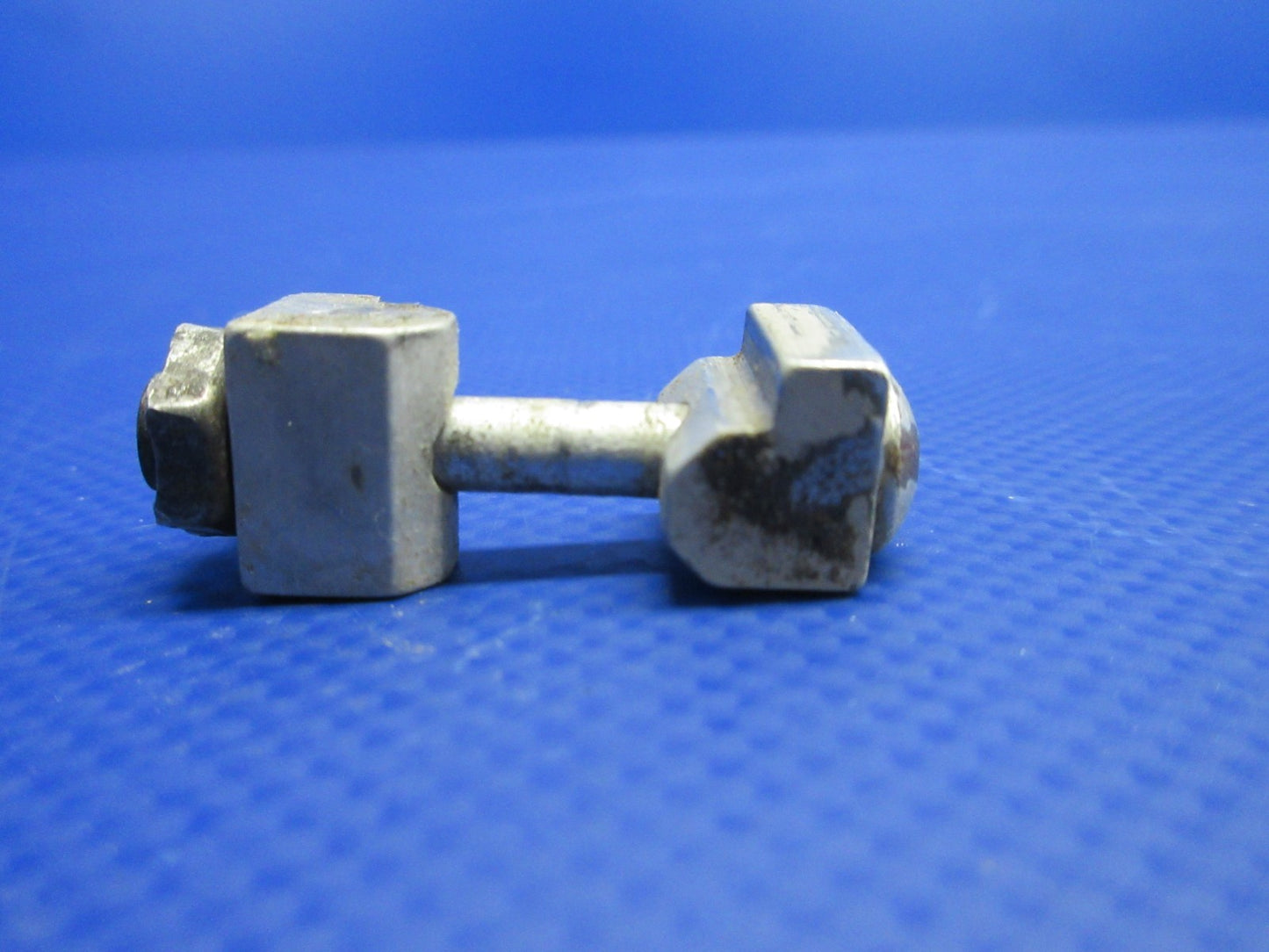 Beech 95 / D95A Travel Air Seat Rail Stop P/N 414-180657-3 LOT OF 16 (0326-809)5