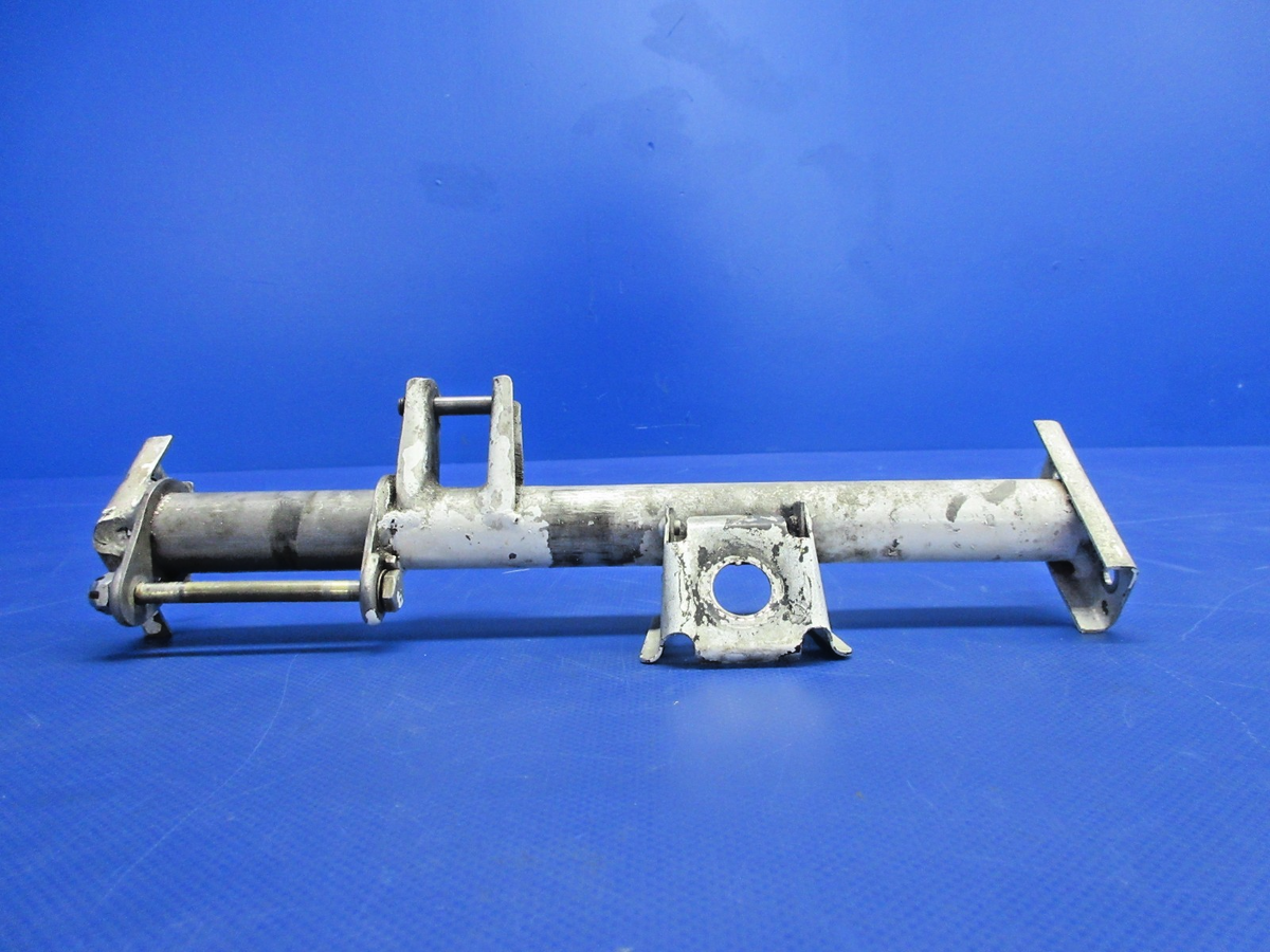 Piper PA-31T1 Cheyenne Nose Gear Idler Link Support Tube P/N 41770-00 (0626-793)2