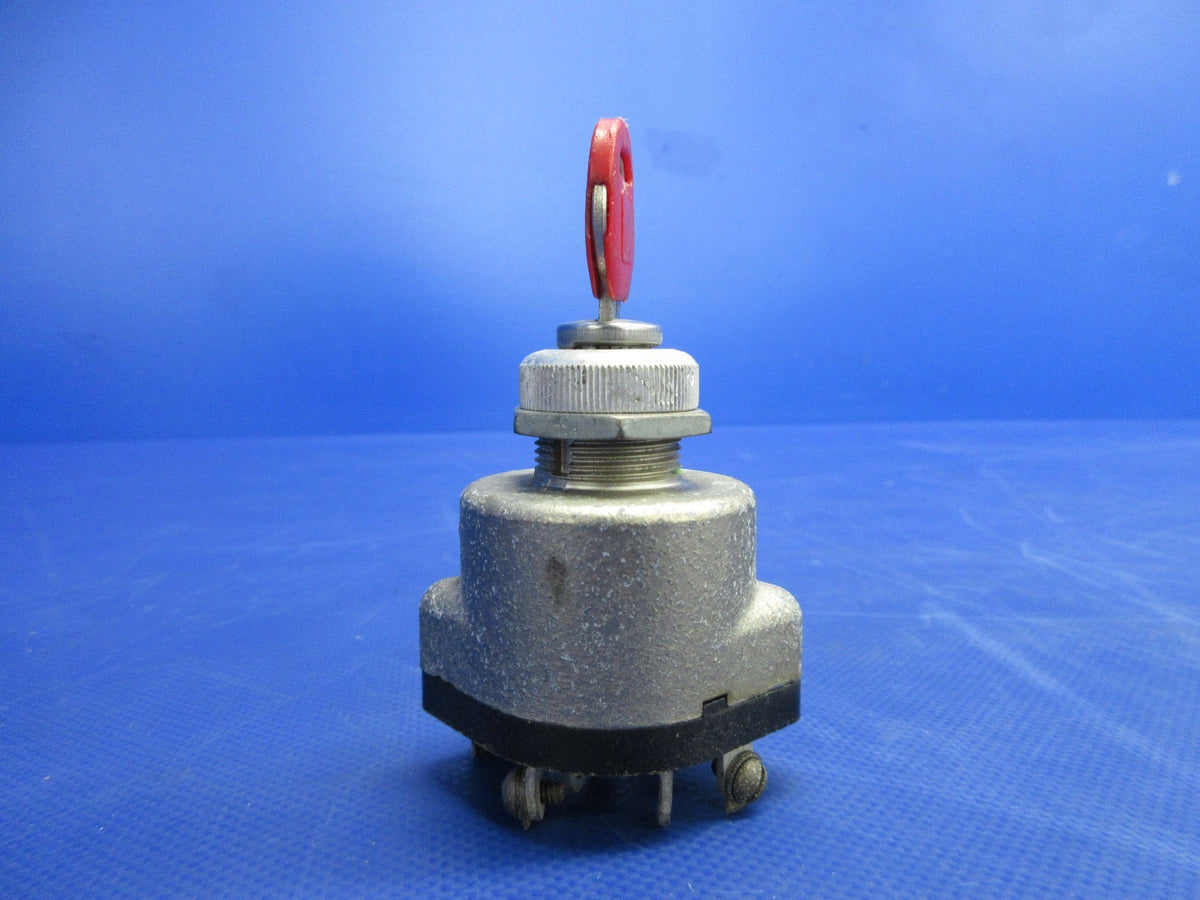 Rockwell Commander 112 Bendix Ignition Switch w/Key P/N 10-357210-1 (0926-845)5