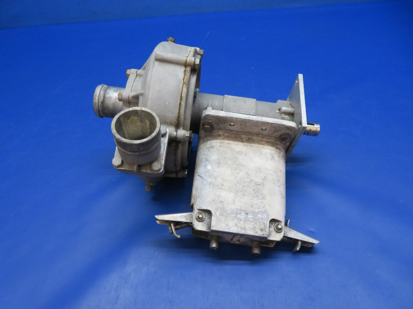 Air Tractor AT-301 Agrinautics 65200 Series Spray Pump & Pump Mount (0426-100)18