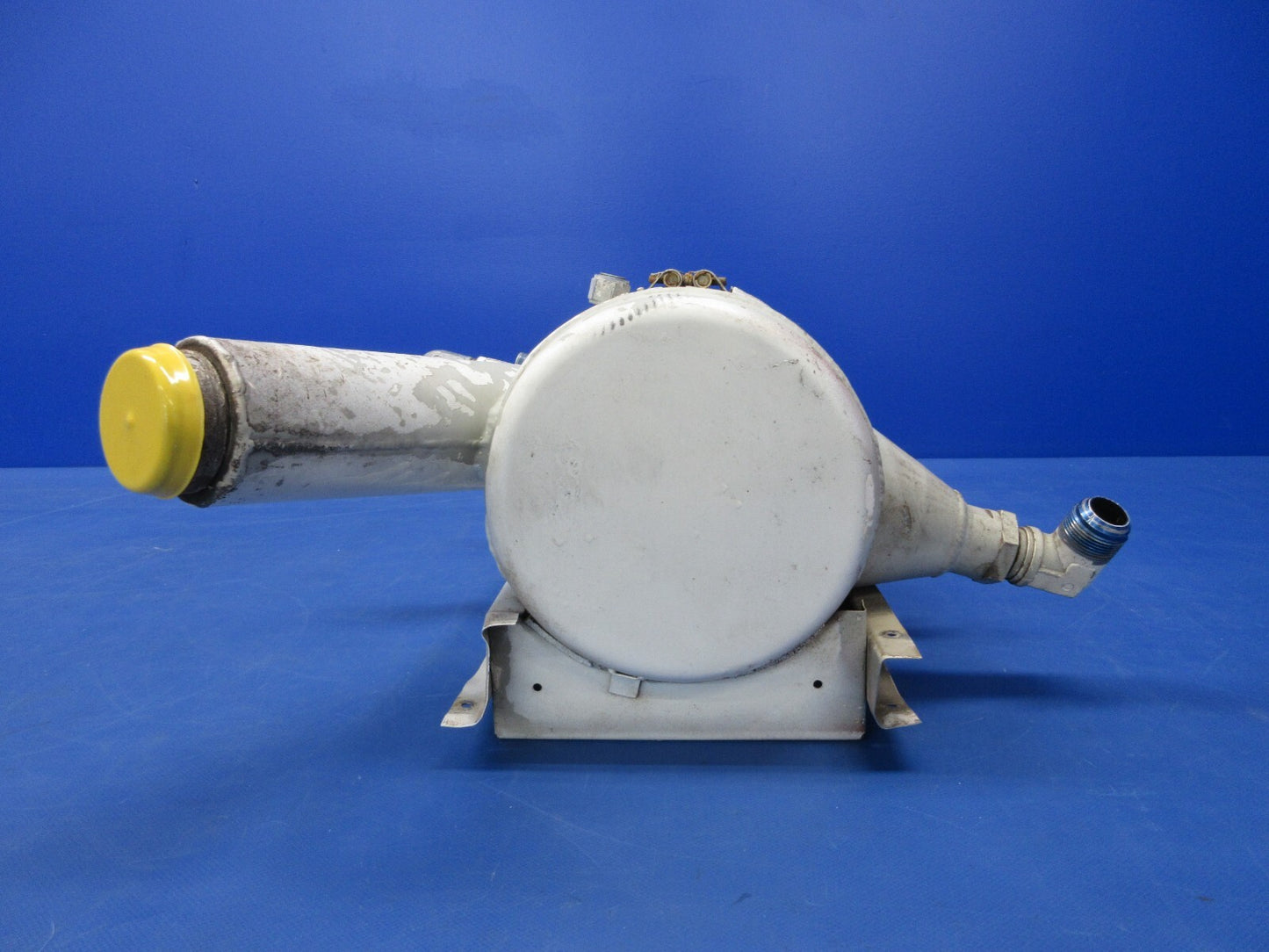 Bell 47J-2 Helicopter Engine Oil Tank P/N 47-672-013-1 (1124-2036)5