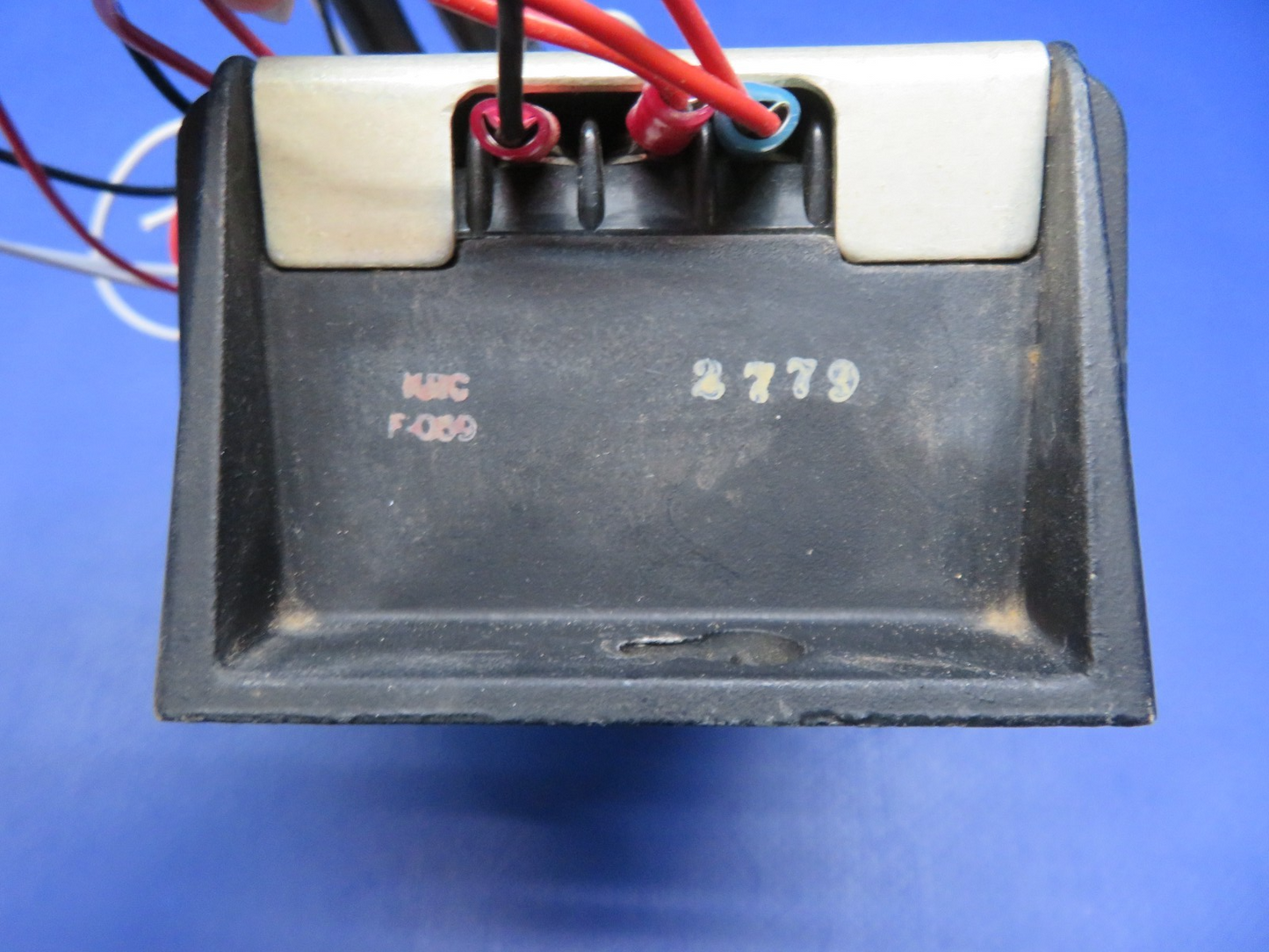 @essna 421 King KA-39 Voltage Converter 28v to 12v 071-1041-01 TESTED (0326-162)2