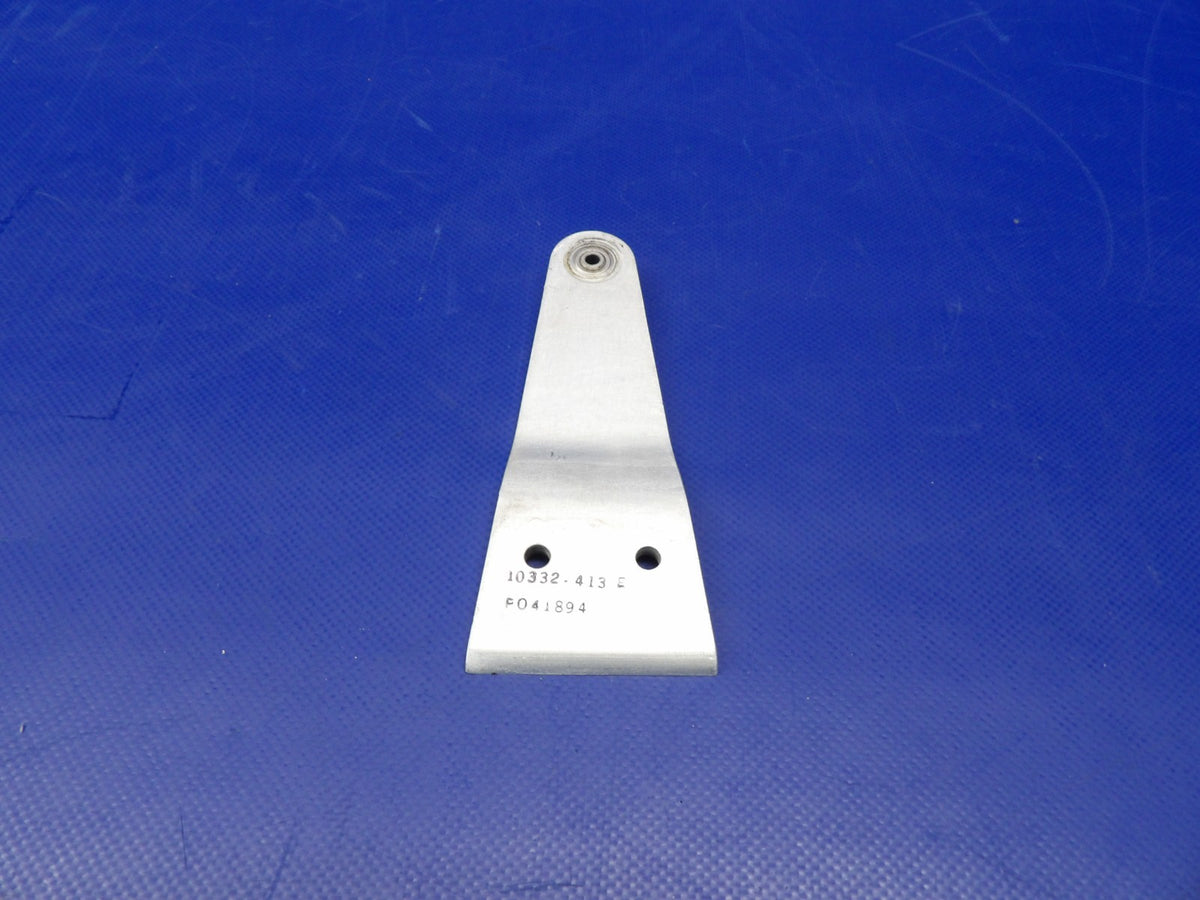Cirrus SR22 INBD Aileron Hinge P/N 10332-413 (0926-1224)0