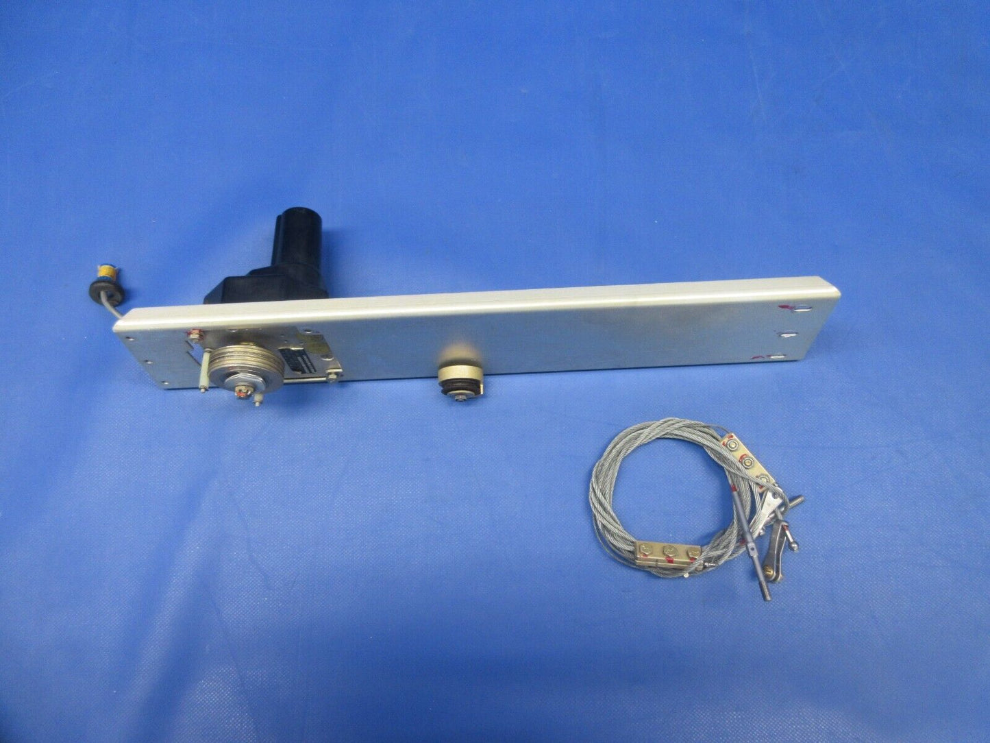 Piper Edo-Aire Michell Pitch Servo & Cable 1C508-1-529p (1024-722)