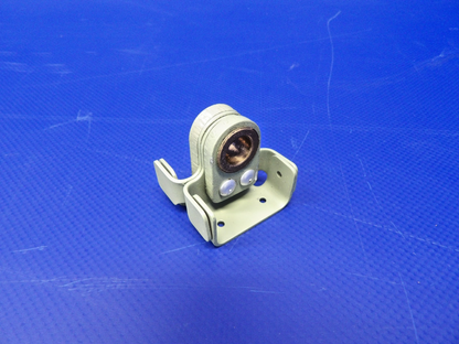 Cessna 150 Vertical Fin Upper Hinge Half P/N 0431033-1 NOS (0426-1233)11