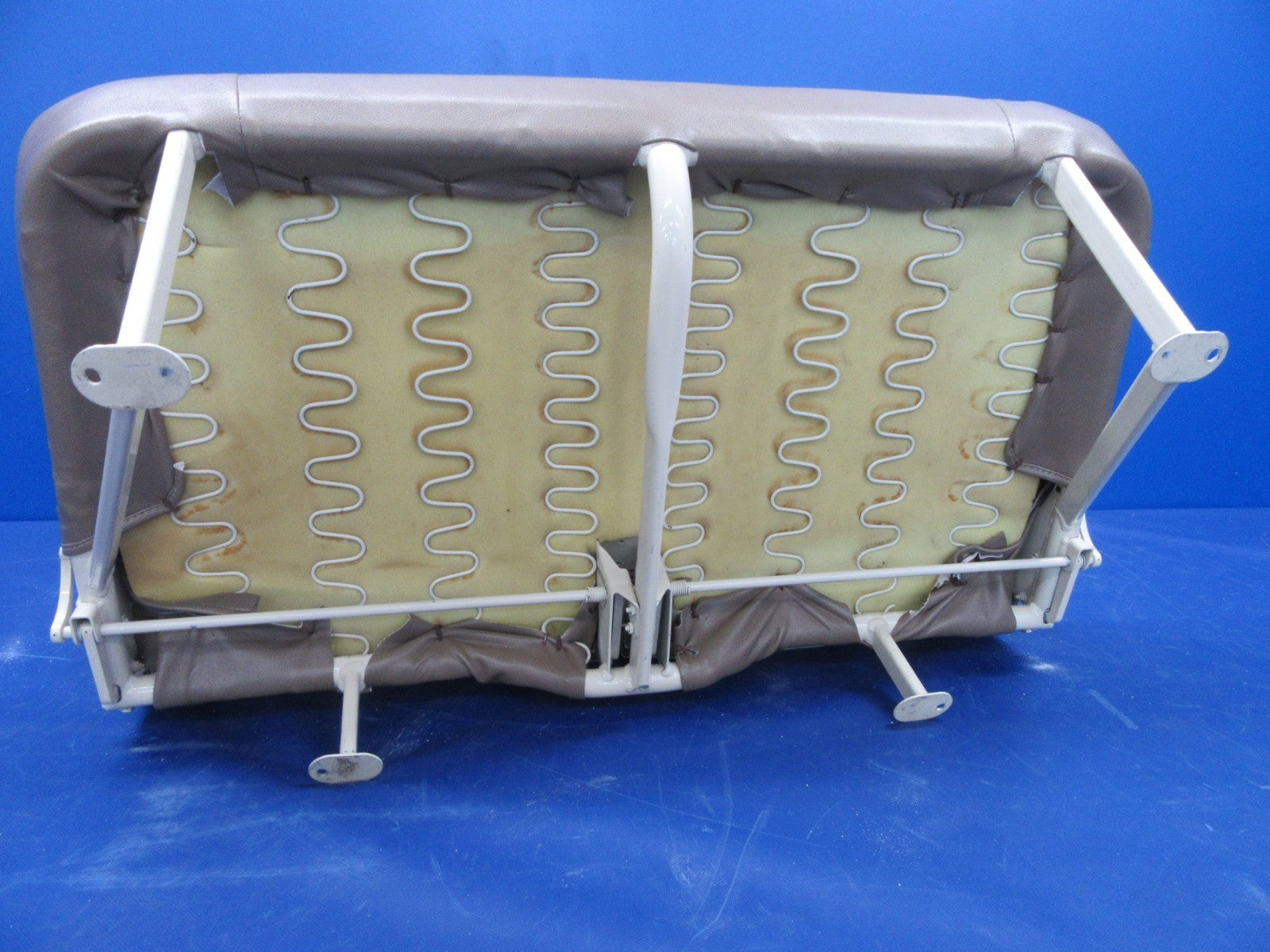=Cessna 172 / 172G Reclining Rear Seat P/N 0500210-28 (0326-18)8