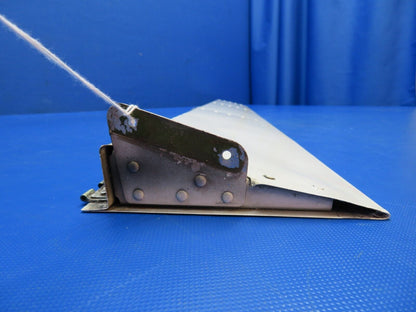 Piper PA-34-200T Seneca II LH Stabilator Trim Tab 95864-00  (0524-1723)