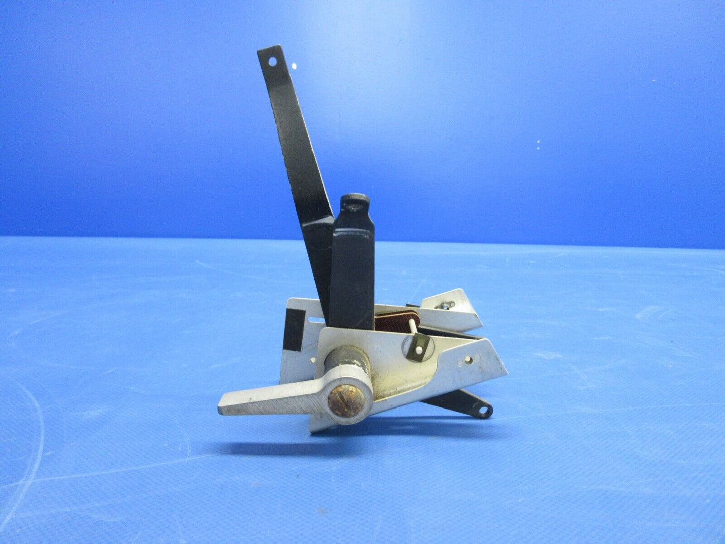 Piper PA-28-181 Archer Control Quadrant Assembly P/N 65850-00 (0524-1041)