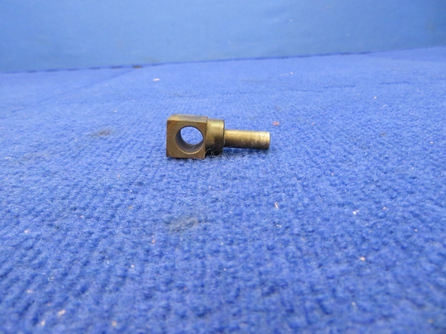 Cessna 210 Vertical Adjust Bearing Block & Collar P/N 1200138-2 (0422-451)1