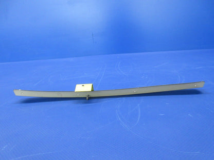 Piper PA-28-181 Pilot Center Window Retainer Bottom & Sides 76264-00 (1224-2043)