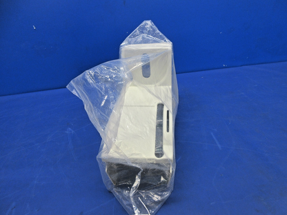 Cessna 172 E thru 172 M Console w/o Rudder Trim 28-0500233-80A NOS (0726-892)5