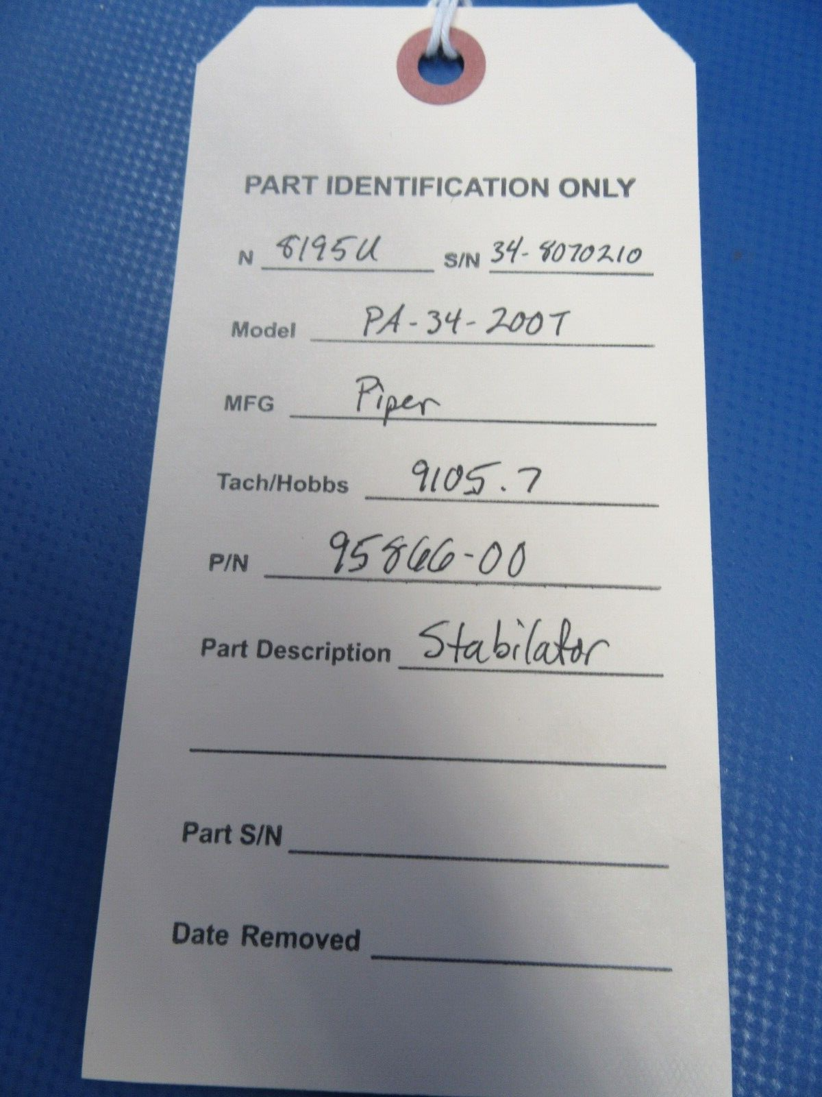 Piper PA-34-200T Seneca II Stabilator Assy w/ Deice Boots P/N 95866-00 (0424-11)