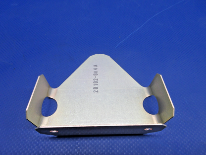 Cirrus SR20 / SR22 Vertical Spar Top Hinge P/N 20102-004 NOS (0326-991)0