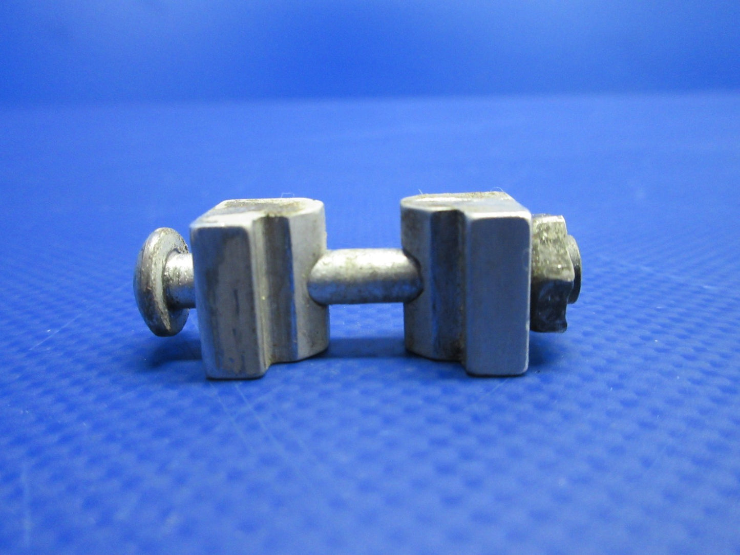 Beech 95 / D95A Travel Air Seat Rail Stop P/N 414-180657-3 LOT OF 16 (0326-809)3