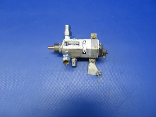 Cessna 421 Scott Oxygen Tank Regulator P/N 800294-02 (0726-455)0