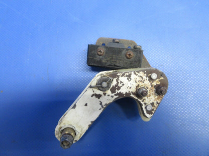 Cessna 337 / P337H Skymaster Main Gear Uplock Pawl Assy LH 1541055-1 (0724-772)