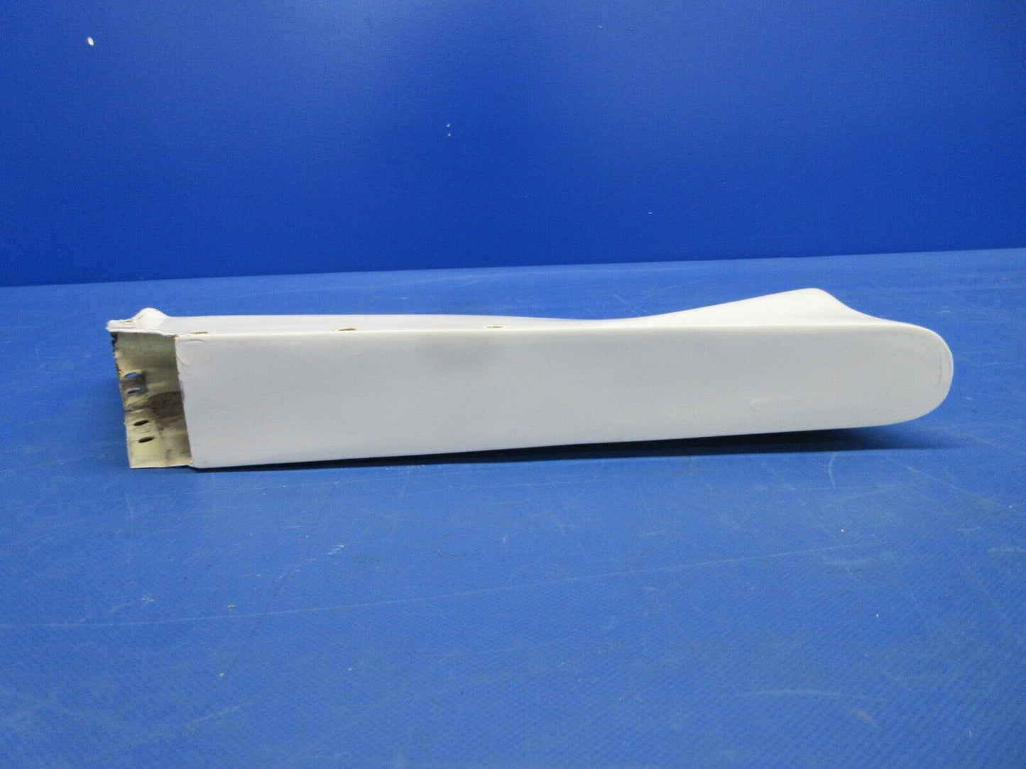 Piper PA-34-200T Seneca II Fin Tip Assy P/N 95908-13 (0524-2072)