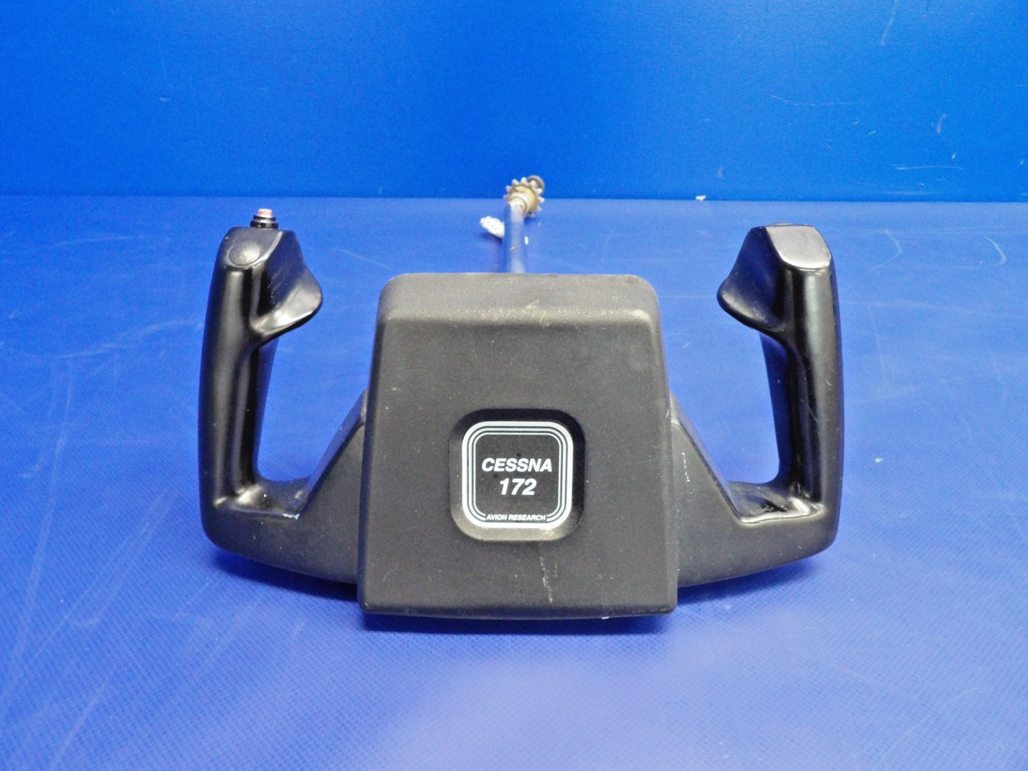 Cessna 172 / 172G Pilot Control Wheel / Yoke P/N 0760019-1 (0326-1266)0