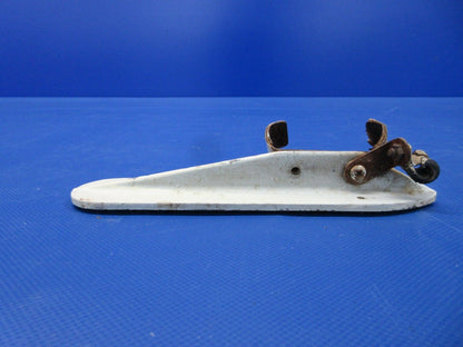 Cessna Cabin Step Assy w/ Bracket RH P/N 0541154-495 (0324-713)