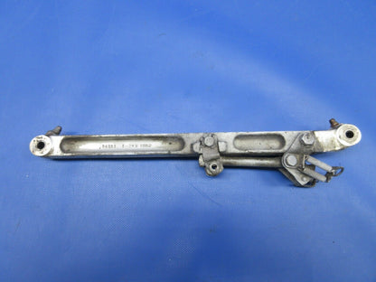 Piper PA-23-250 Aztec Main Gear Upper Link Assy P/N 16190-00 (0624-858)
