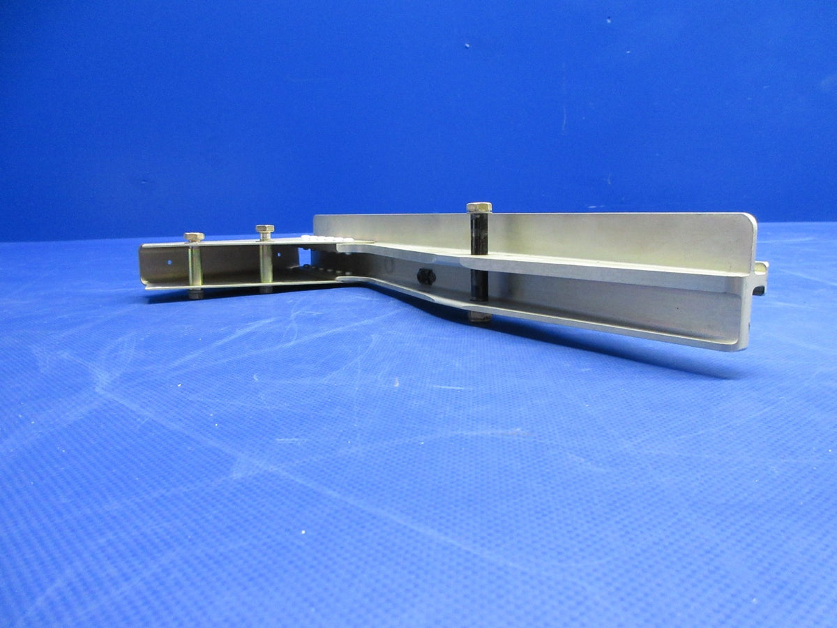 Cirrus SR22 Pilot Seat Track LH & RH P/N 12490-009, 12490-010 (0926-831)10