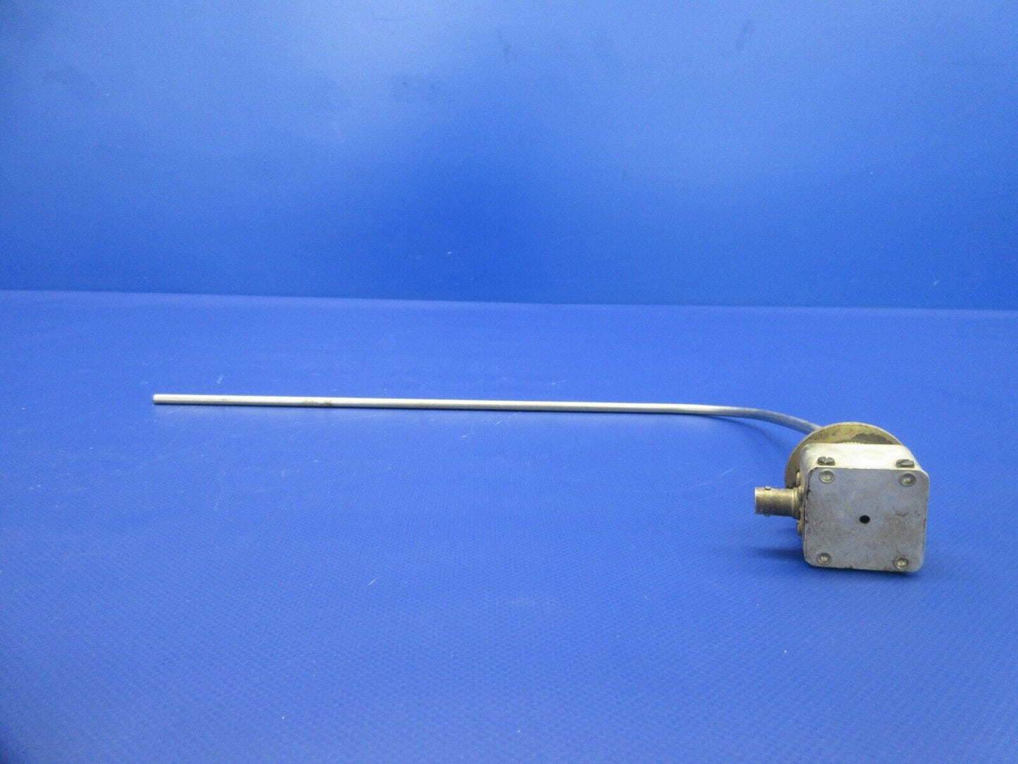 Bell 47J-2 Helicopter Aircraft Radio Receiver Antenna AT-805 / ARN (1124-946)