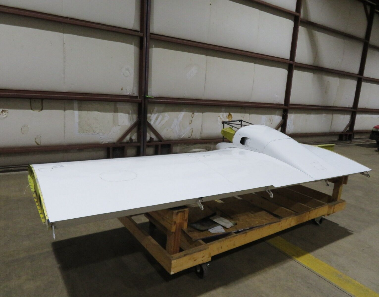 1960 Piper PA-23-250 Aztec LH Wing P/N 16170-00 (0324-94)