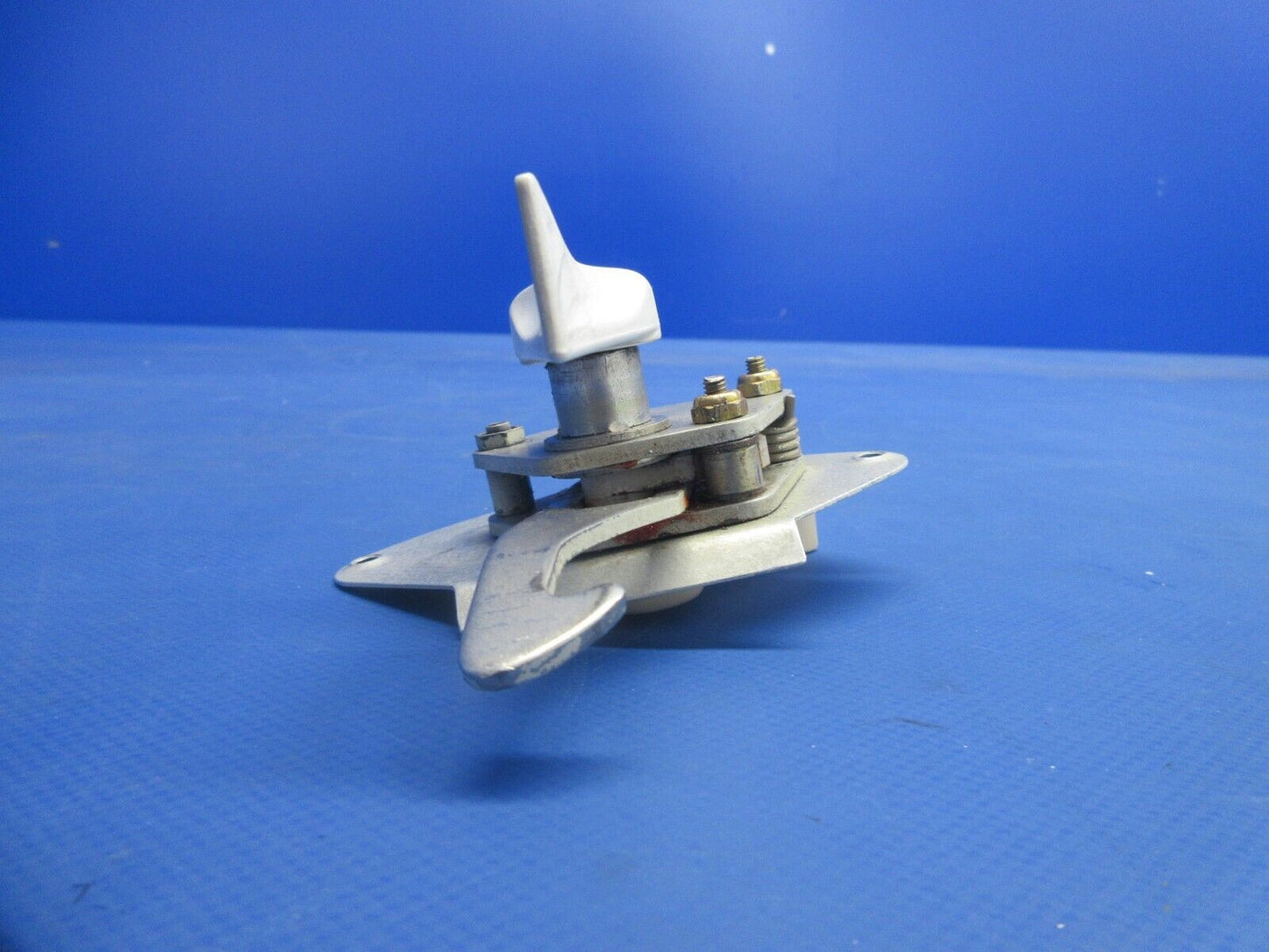 Piper PA-32RT-300T Lance II AFT Cabin Door Auxiliary Latch 96993-02 (0924-902)