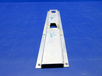 Cessna 310 / 310I AFT Seat Supports LH & RH P/N 0812981-5 & -6 (0326-866)14