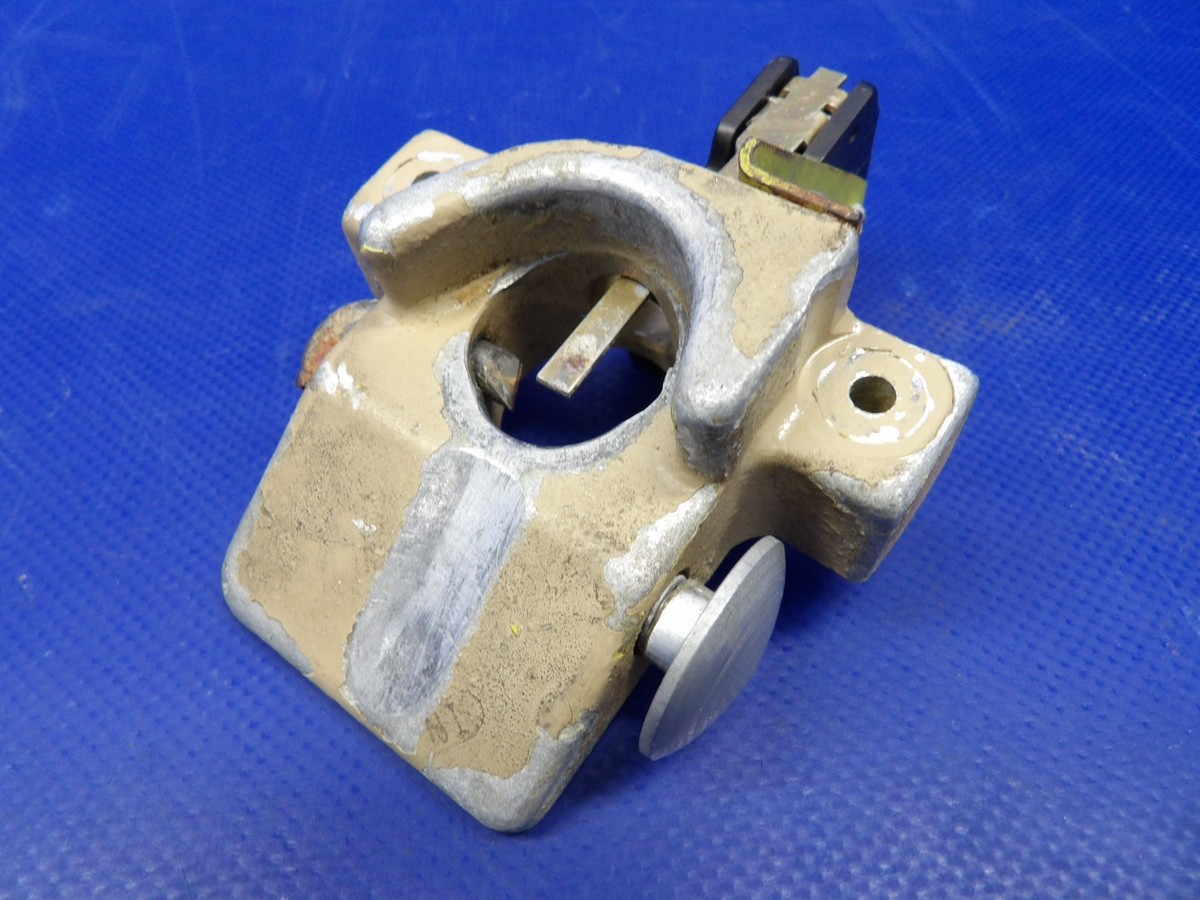 Mooney M20 / M20E Gear Down Lock P/N 5286-501 (0826-1326)8