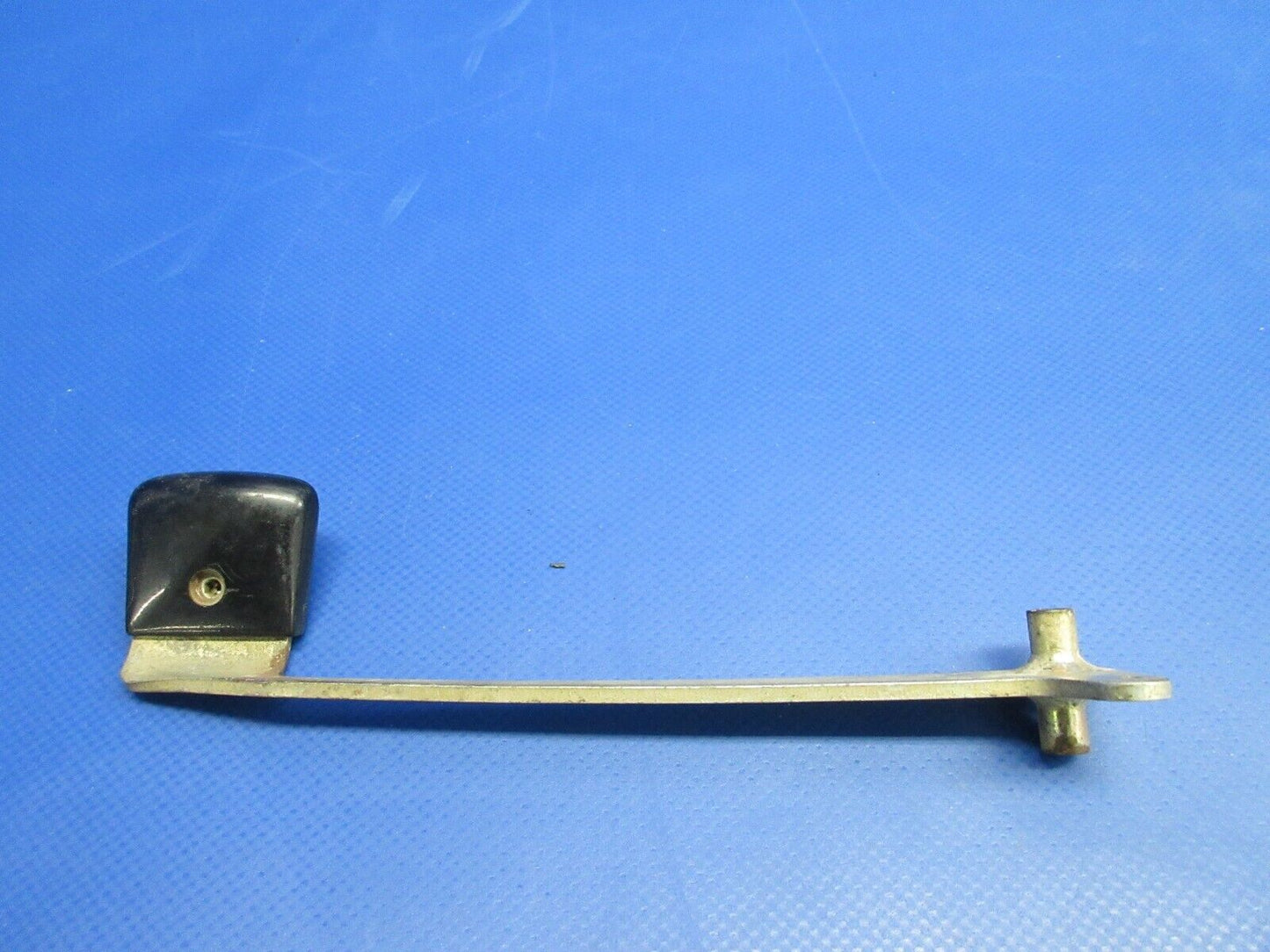 Piper Cabin Door Interior Handle P/N 79515-13 (0324-1232)