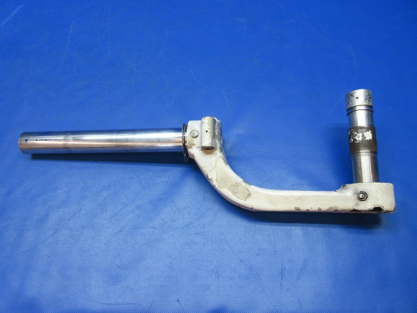 Piper PA-34-200T Seneca II Main Gear Strut, Fork & Axle P/N 67037-06(0924-1410)