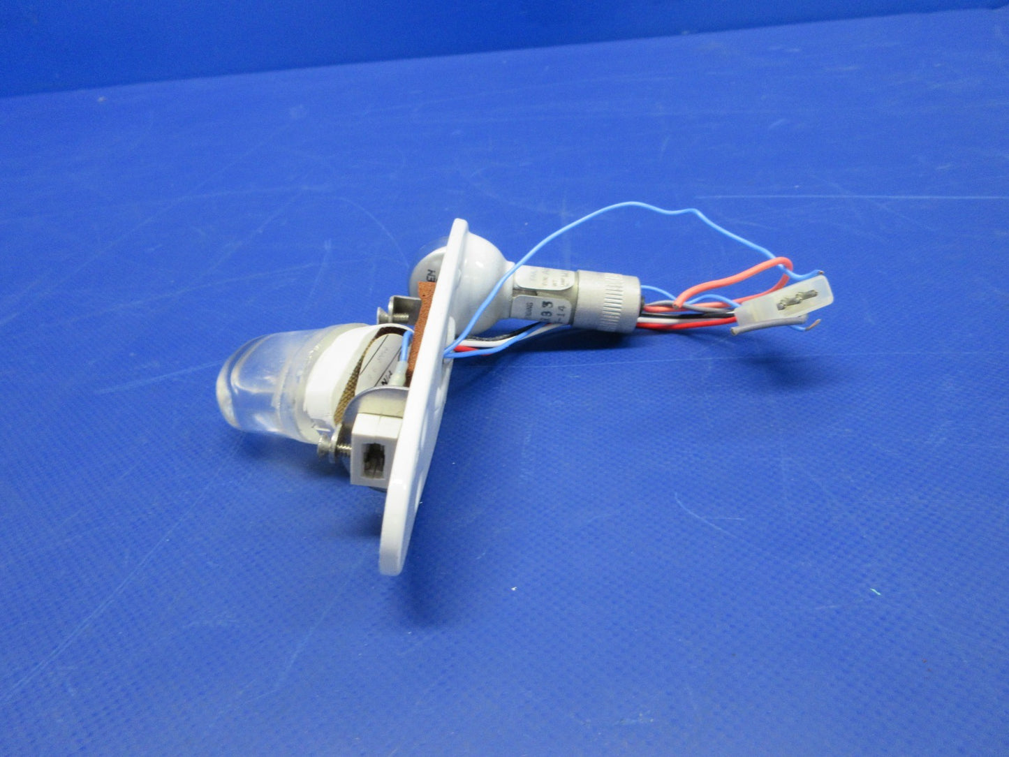 Whelen Wing Tip Strobe Light P/N A600-PG-14-D (0426-835)2
