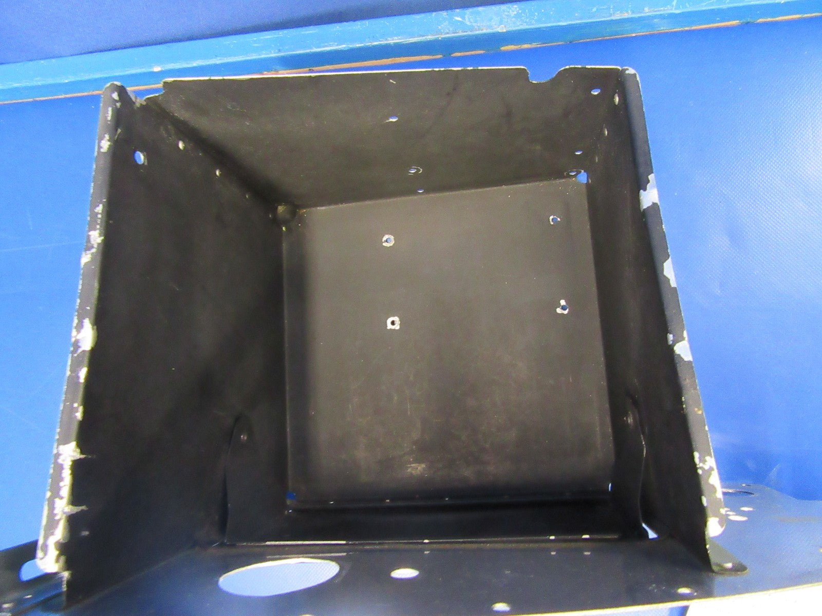 Piper Cherokee Six Glove Box P/N 69328-000, 69329-000 (0418-181)6