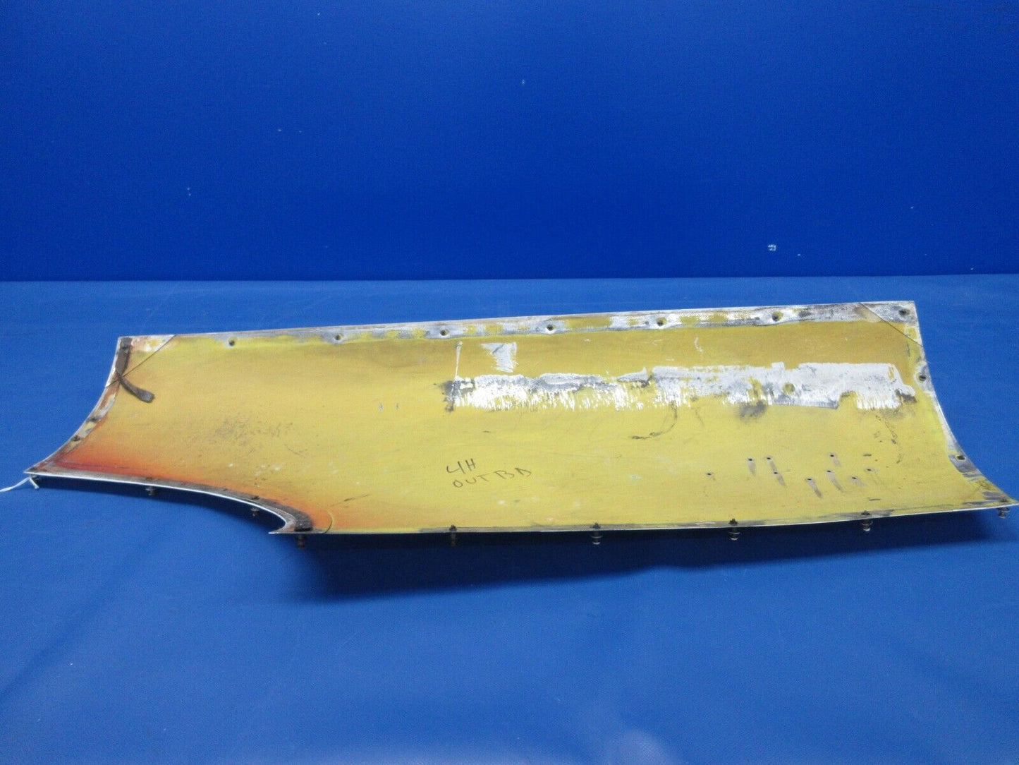 Piper PA-23-250 Aztec Engine Cowl Assy LH OTBD P/N 16517-00 (0624-762)
