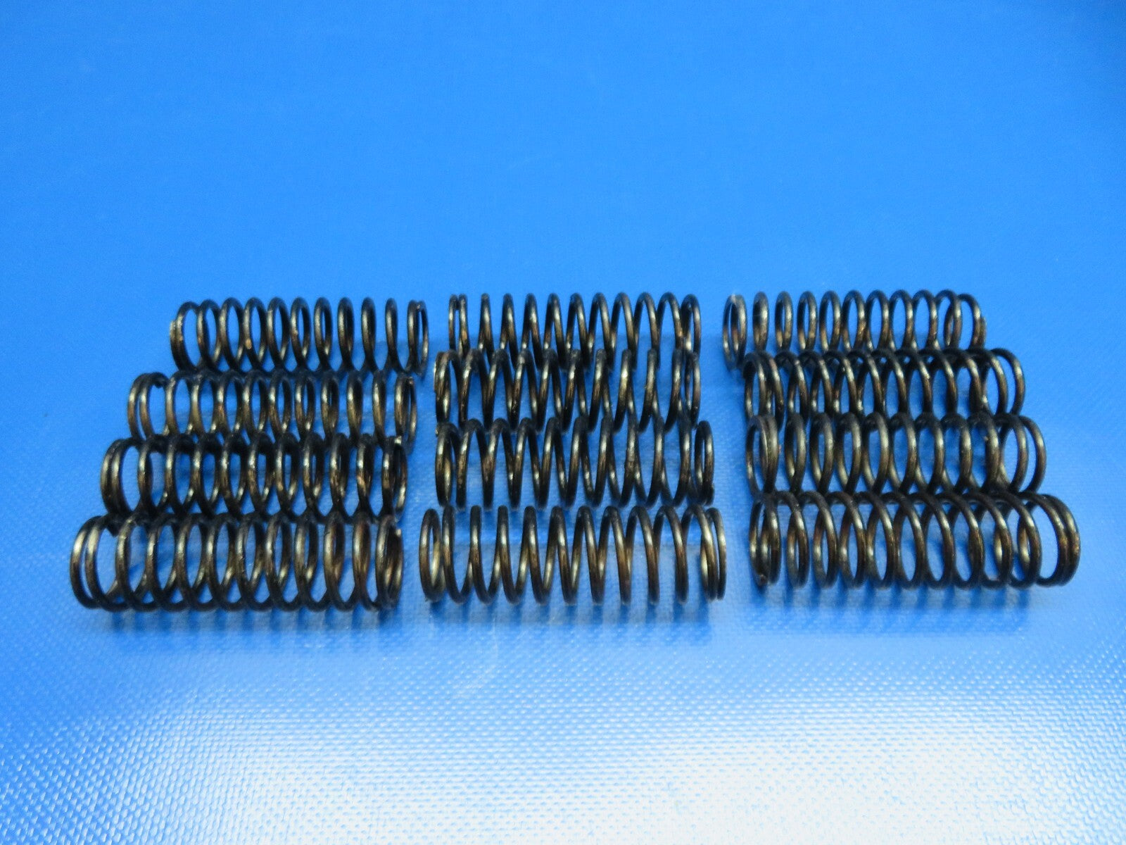 Continental IO-470-U Springs Push Rod Housing P/N 626147 LOT OF 12 (1124-174)9