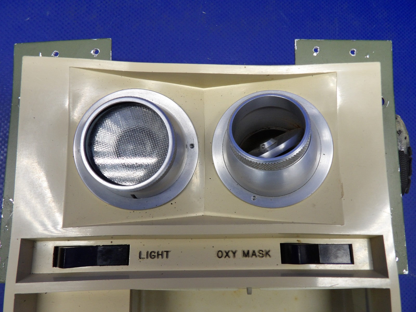 Cessna 421 Wemac Left Hand Middle Overhead Panel P/N 2390 (0726-1204)2